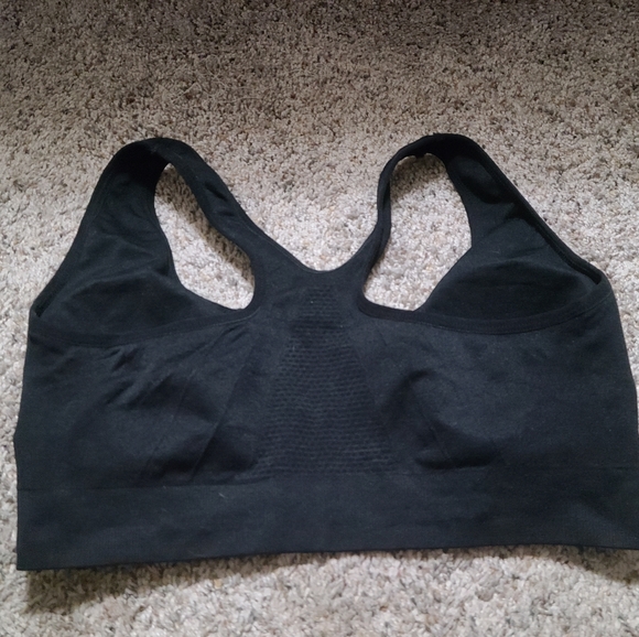 *NWOT* Black Wireless Support Bra - Picture 2 of 5